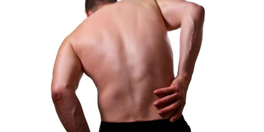 El dolor en la región lumbar de la derecha suele ser causado por daño a los órganos internos. 